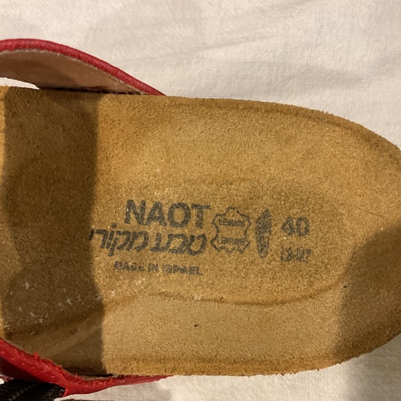 Pretty red sandals - Picture 4 of 6